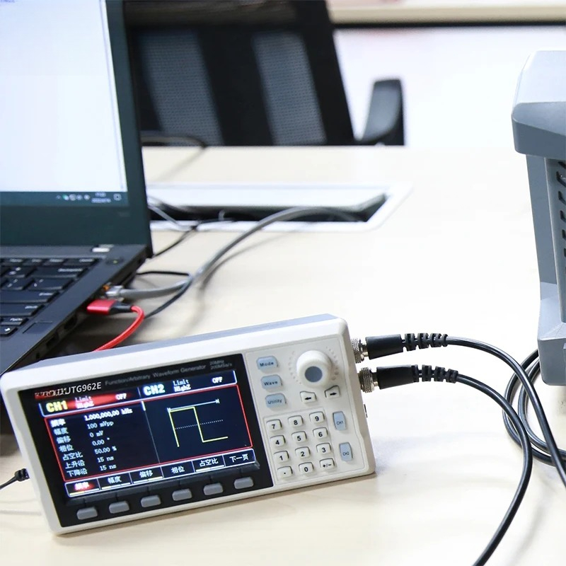 Function Signal Generator UTG9 - Dual Channel Arbitrary Waveform Function Generator 60Mhz 评论和价格